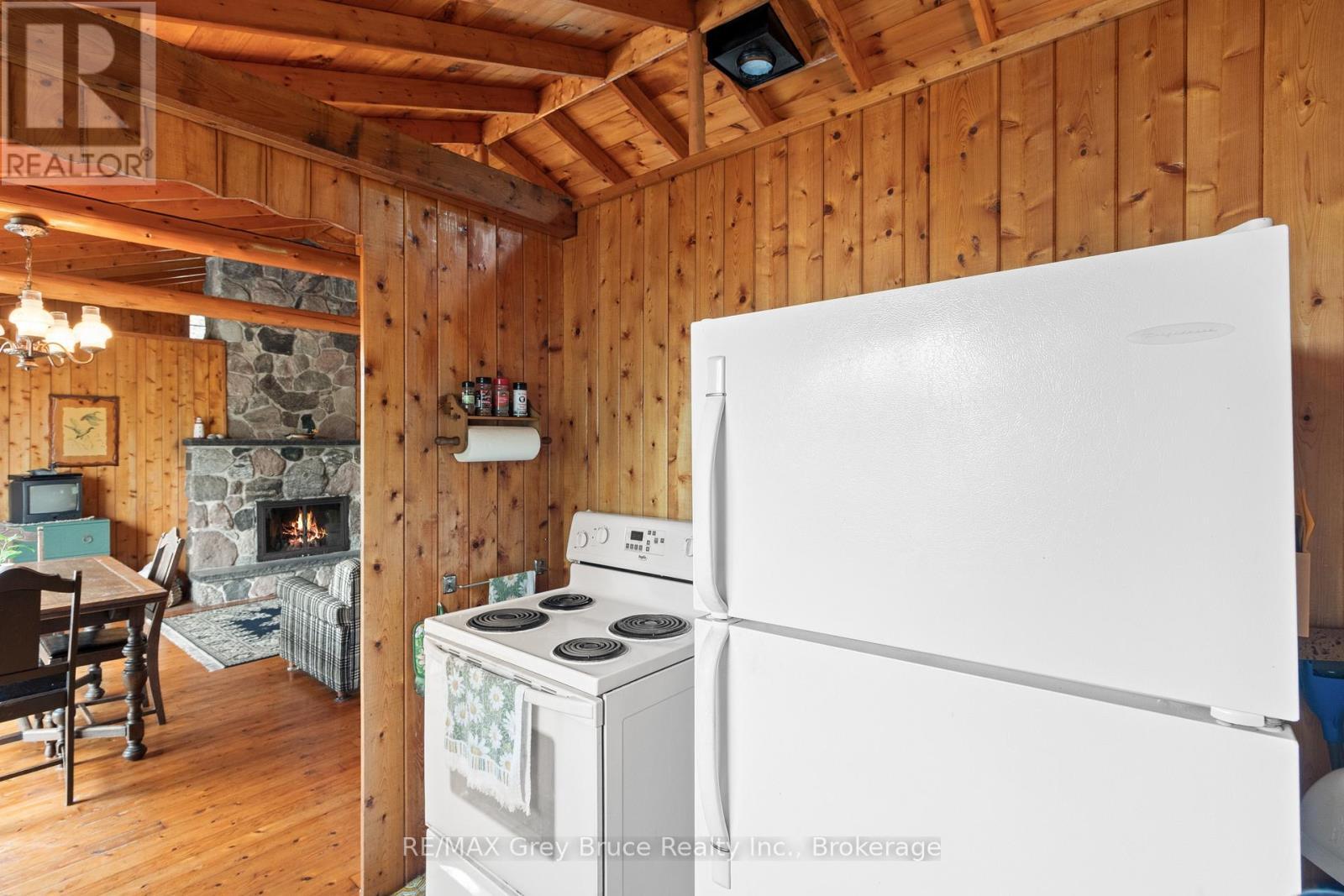 263 Eagle Road, Northern Bruce Peninsula, ON - Indoor Photo Showing Kitchen