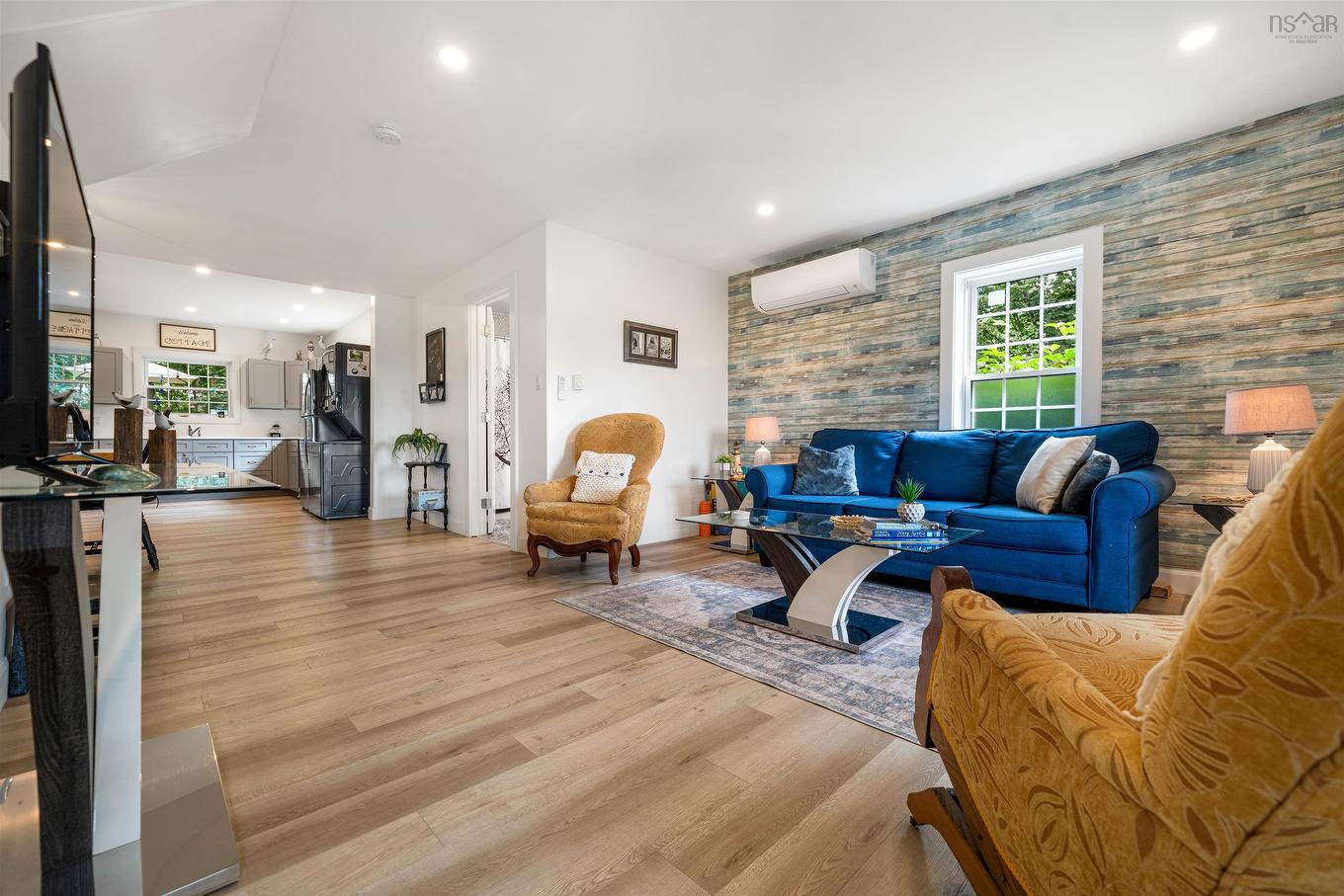 96 Faulkland Street, Pictou, NS - Indoor Photo Showing Living Room