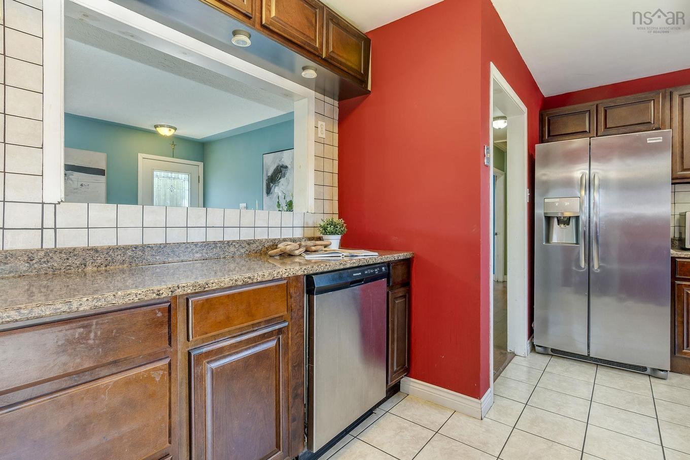 10 Westwood Drive, Dartmouth, NS - Indoor