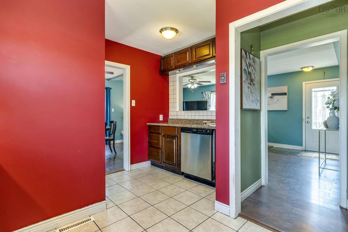10 Westwood Drive, Dartmouth, NS - Indoor