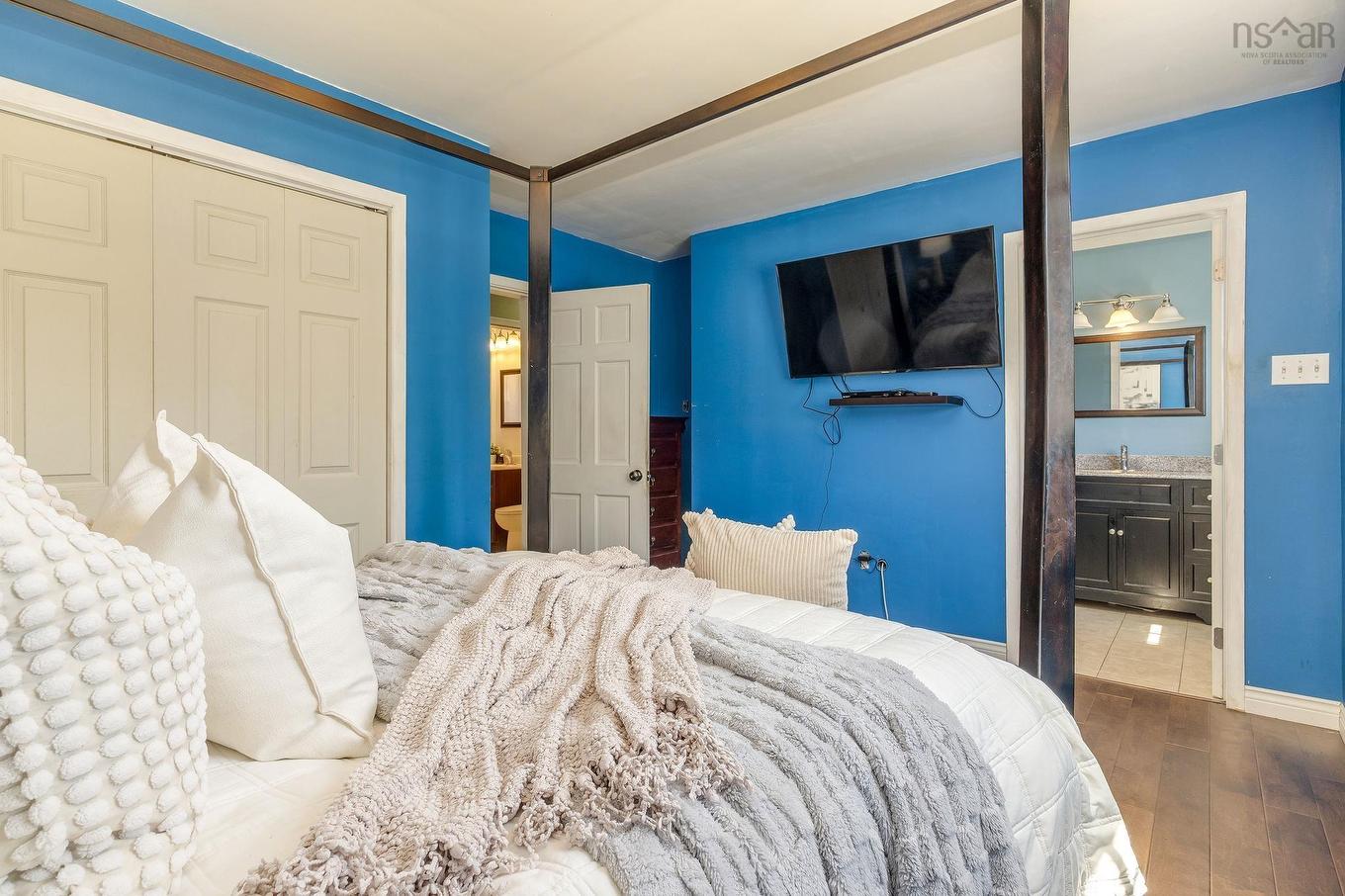 10 Westwood Drive, Dartmouth, NS - Indoor Photo Showing Bedroom