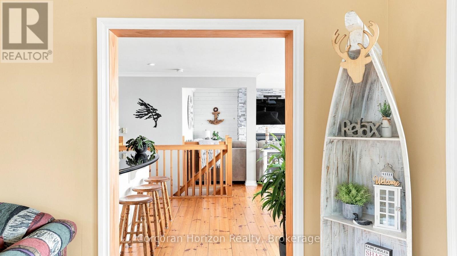 380 Robins Point Road, Tay (Victoria Harbour), ON - Indoor Photo Showing Other Room