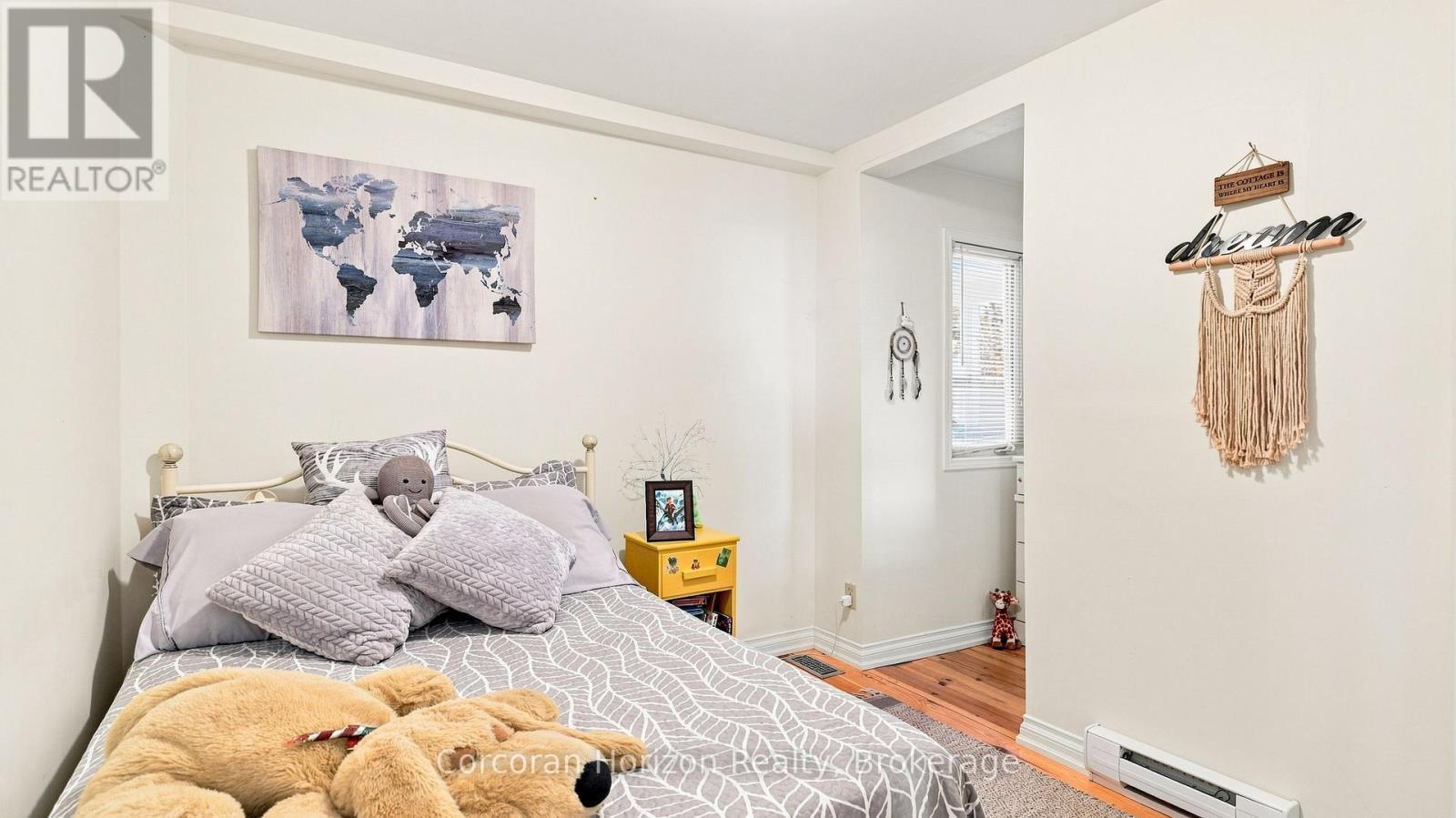 380 Robins Point Road, Tay (Victoria Harbour), ON - Indoor Photo Showing Bedroom