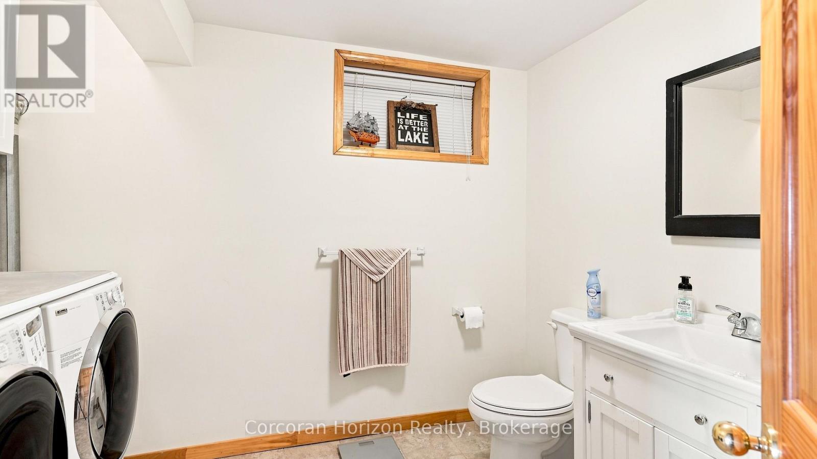 380 Robins Point Road, Tay (Victoria Harbour), ON - Indoor Photo Showing Laundry Room