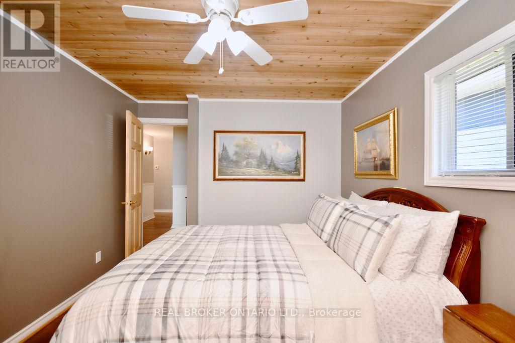 Bedroom 3 - 5818 Victoria Park Road, Ramara, ON - Indoor Photo Showing Bedroom