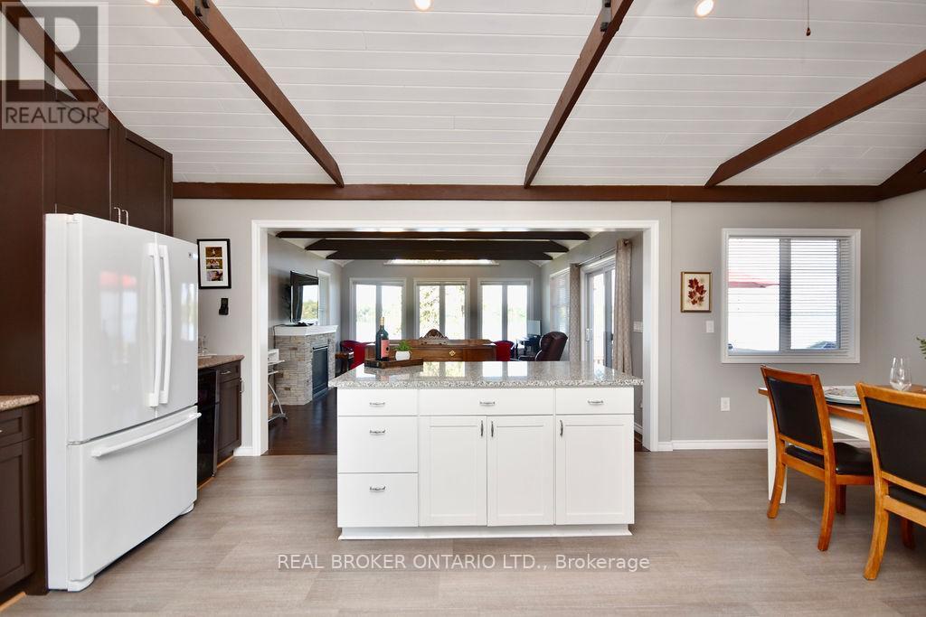 Open concept kitchen/dining/living room - 5818 Victoria Park Road, Ramara, ON - Indoor