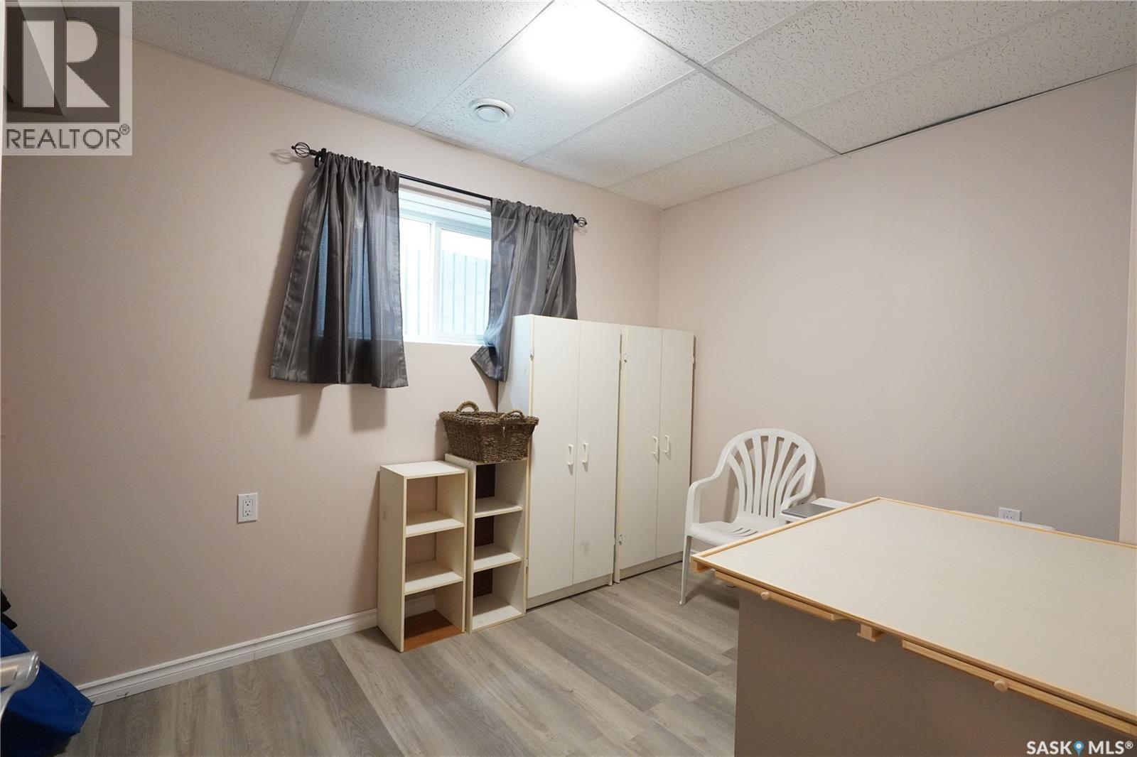 5602 Dewdney Avenue, Regina, SK - Indoor