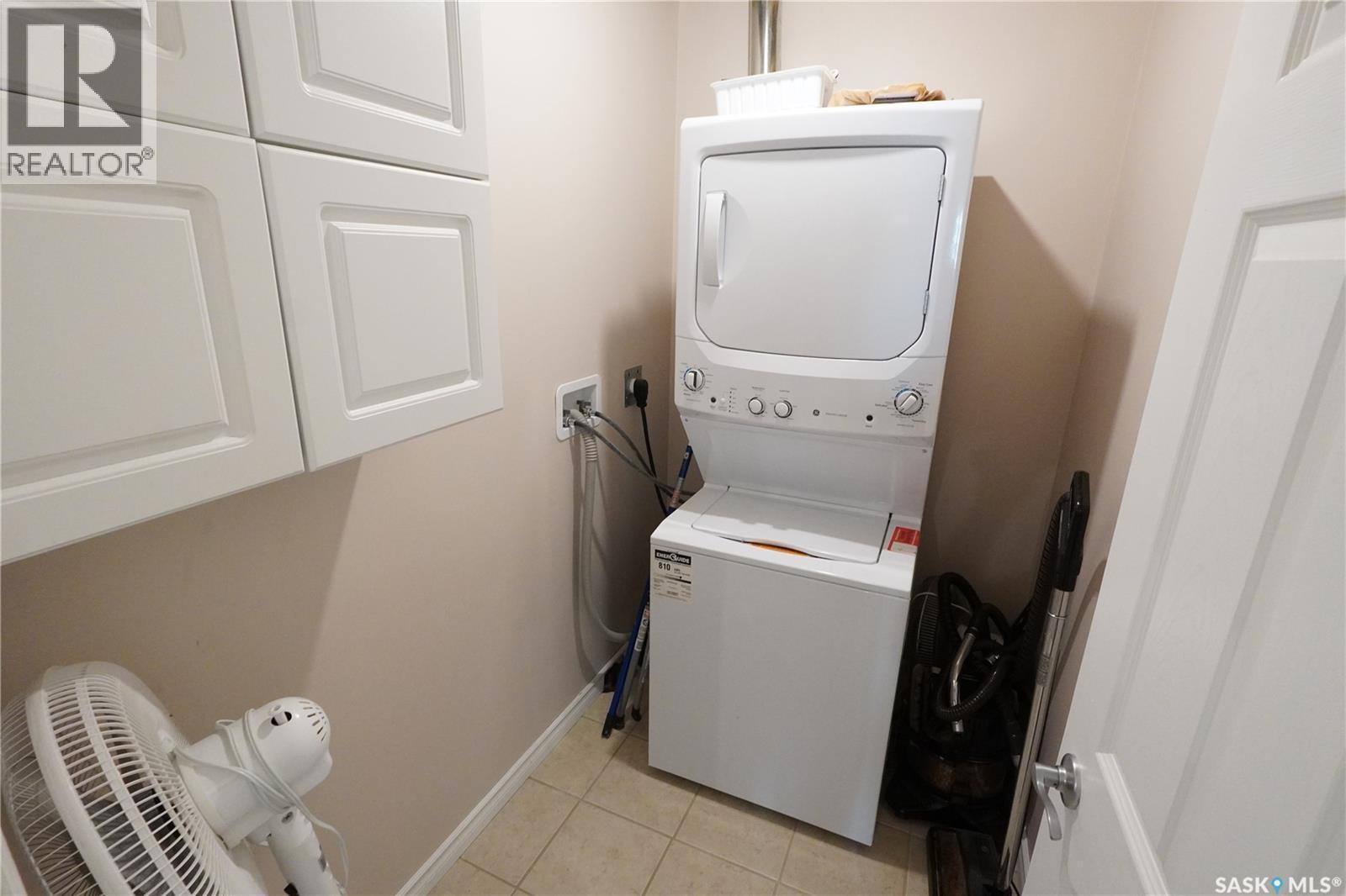 5602 Dewdney Avenue, Regina, SK - Indoor Photo Showing Laundry Room