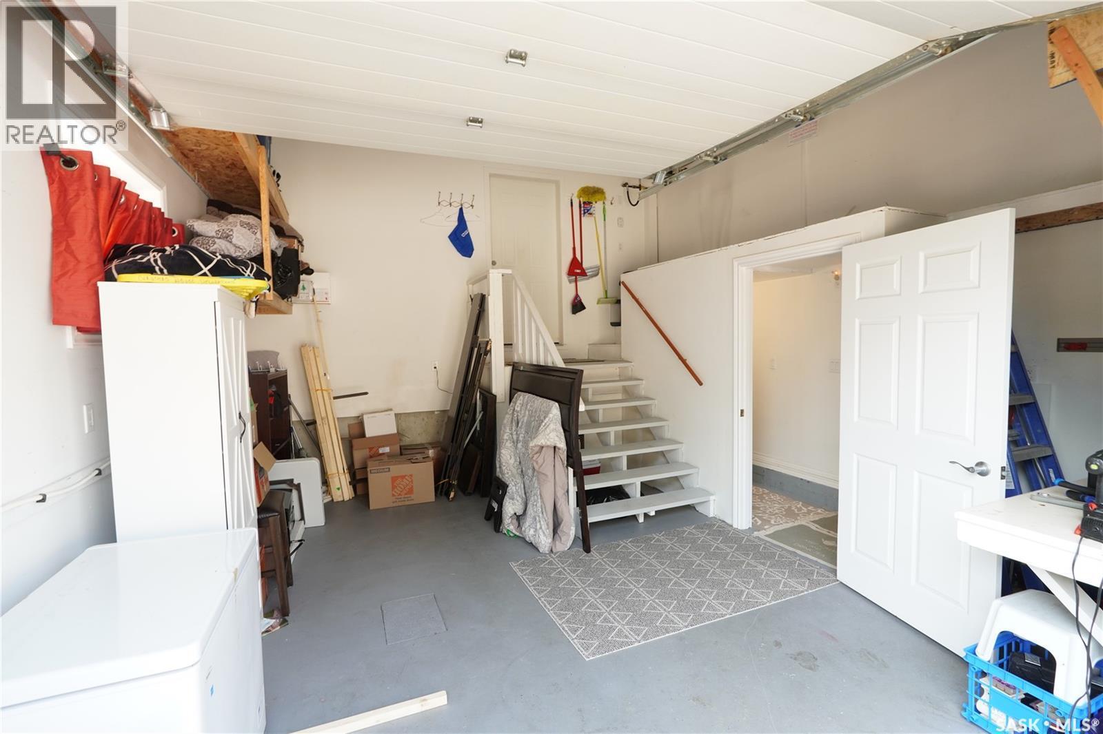 5602 Dewdney Avenue, Regina, SK - Indoor
