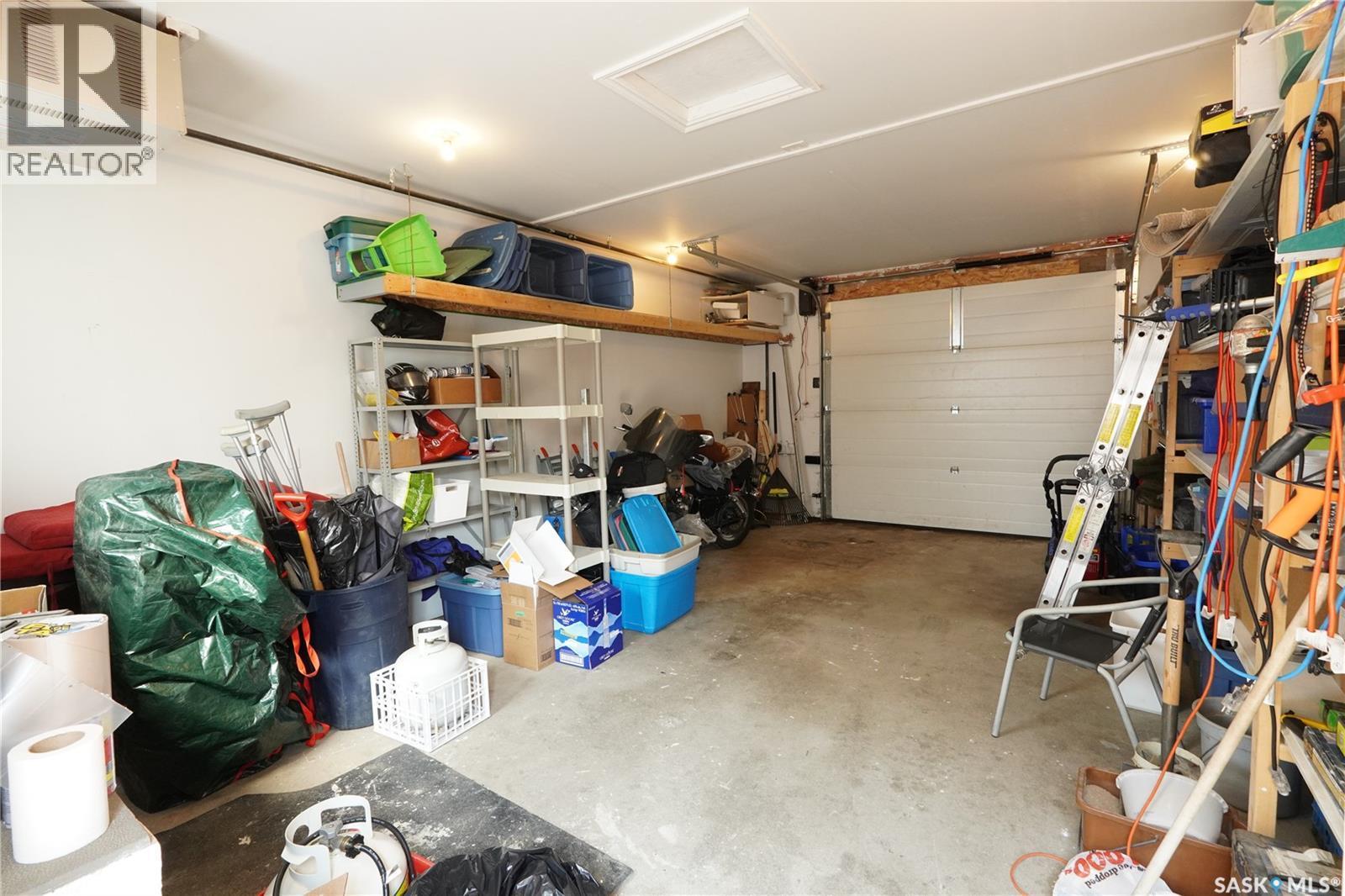 5602 Dewdney Avenue, Regina, SK - Indoor Photo Showing Garage
