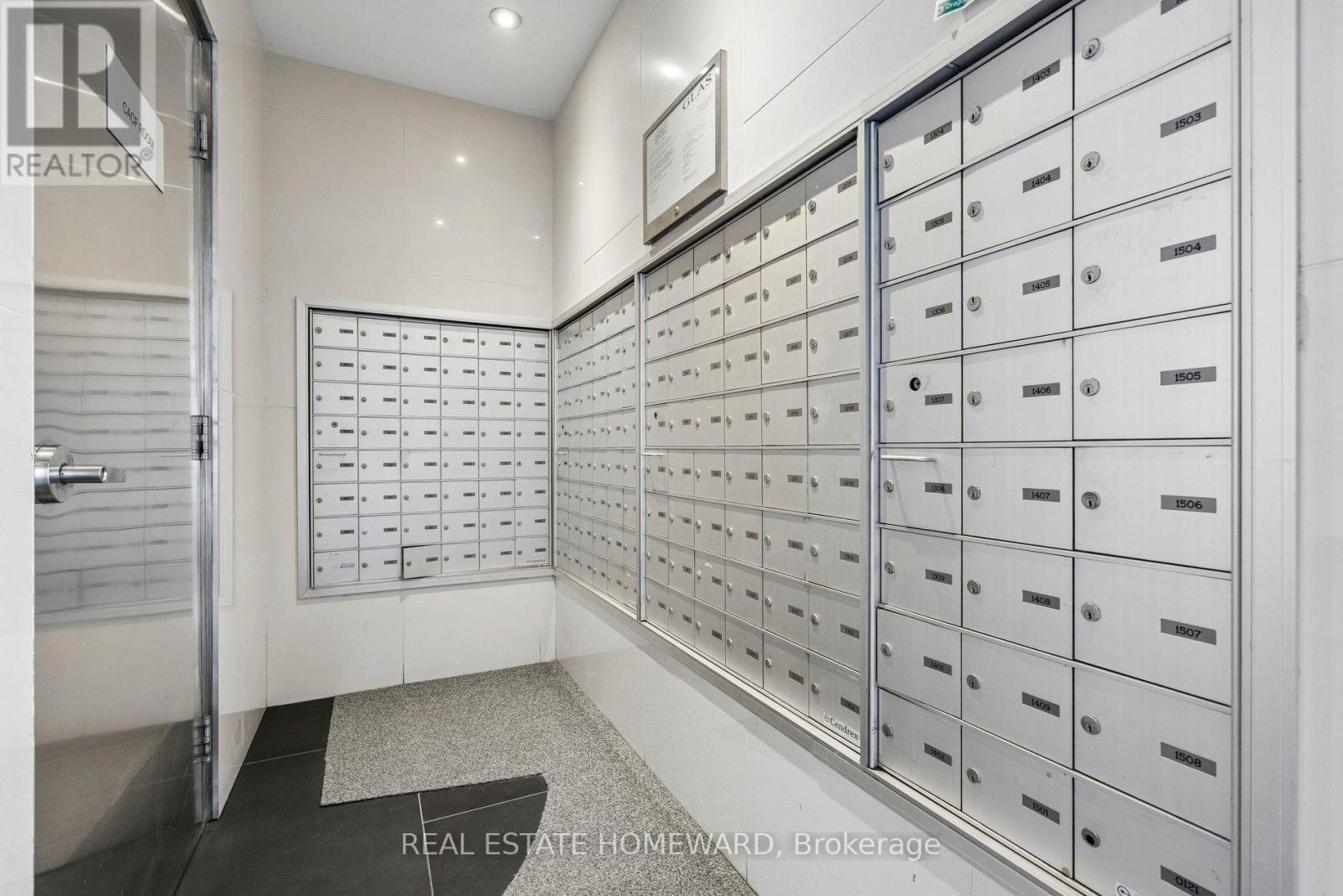 807 - 25 Oxley Street, Toronto, ON - Indoor Photo Showing Other Room