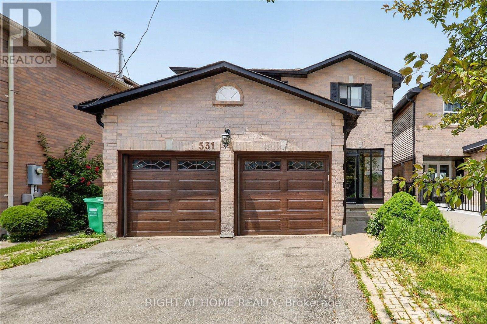 531 Wallenberg Crescent, Mississauga, ON - Outdoor
