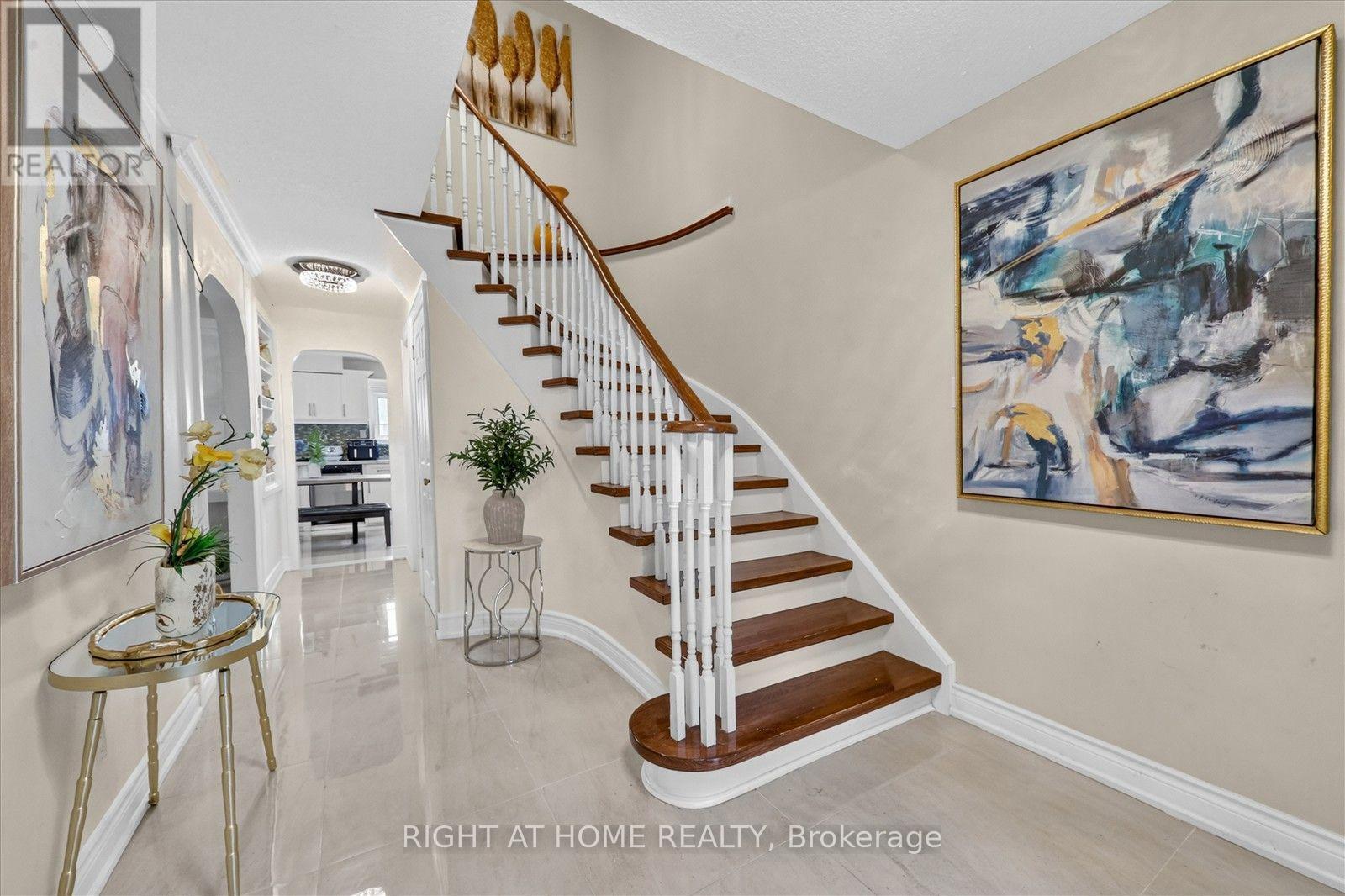 531 Wallenberg Crescent, Mississauga, ON - Indoor Photo Showing Other Room