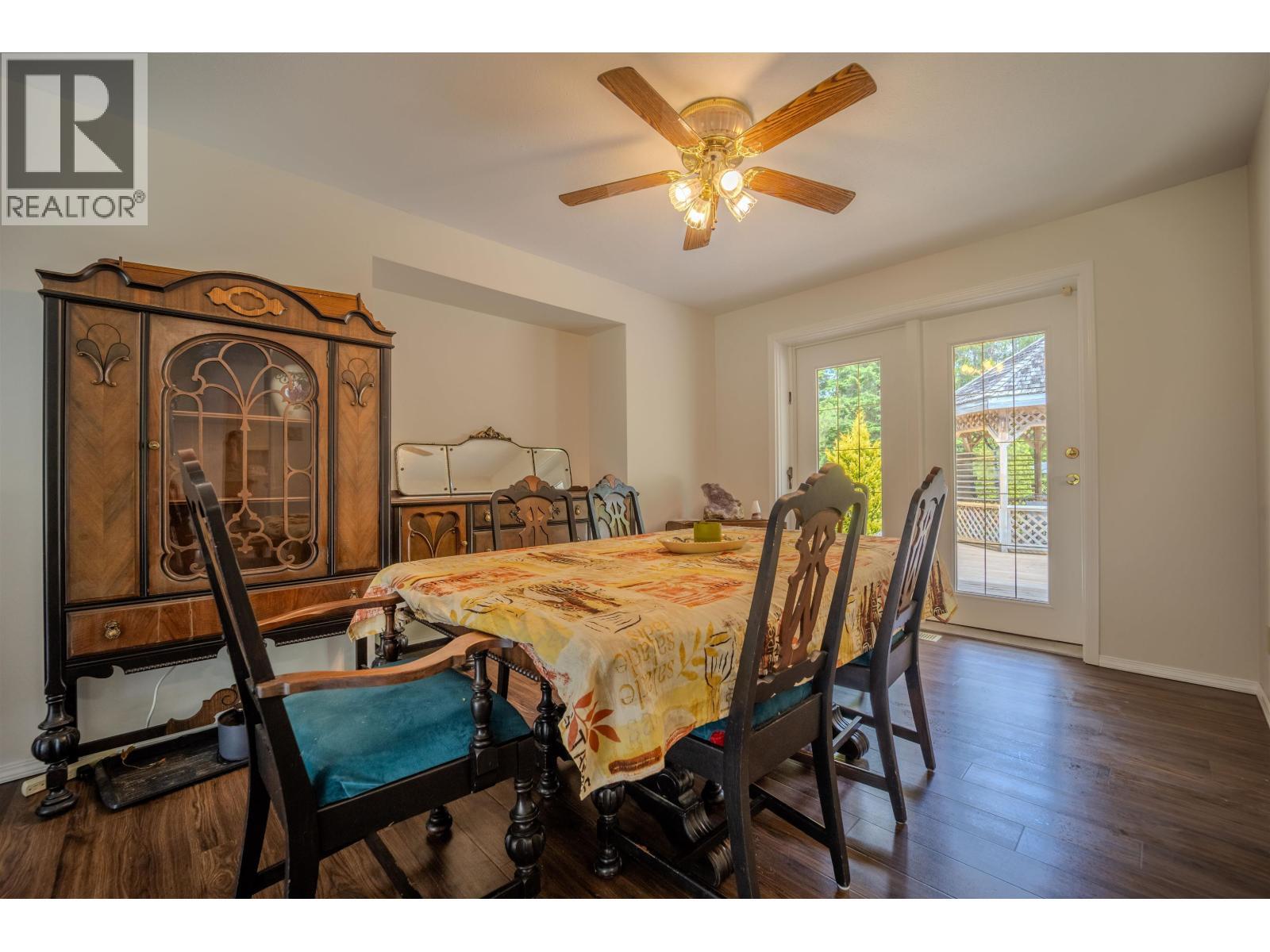 2908 Marion Avenue, Terrace, BC - Indoor Photo Showing Dining Room