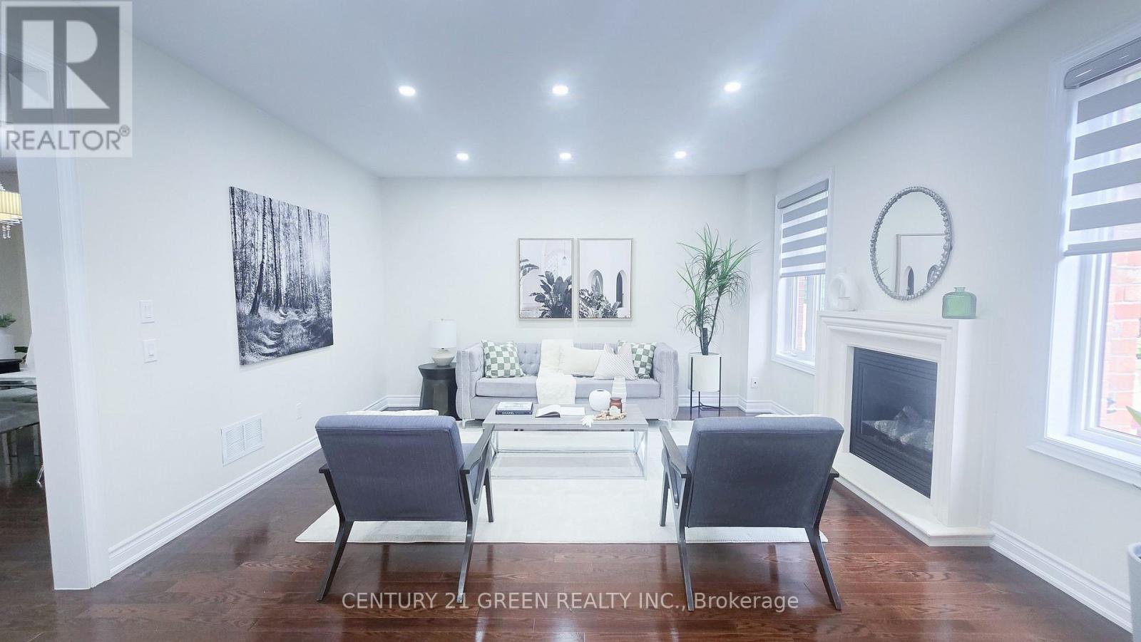 61 Magdalan Crescent, Richmond Hill, ON