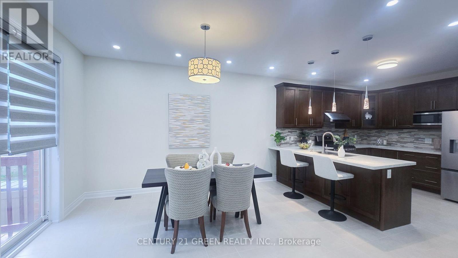 61 Magdalan Crescent, Richmond Hill, ON