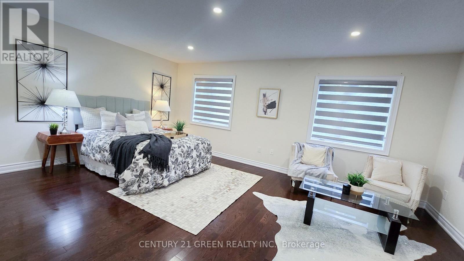 61 Magdalan Crescent, Richmond Hill, ON
