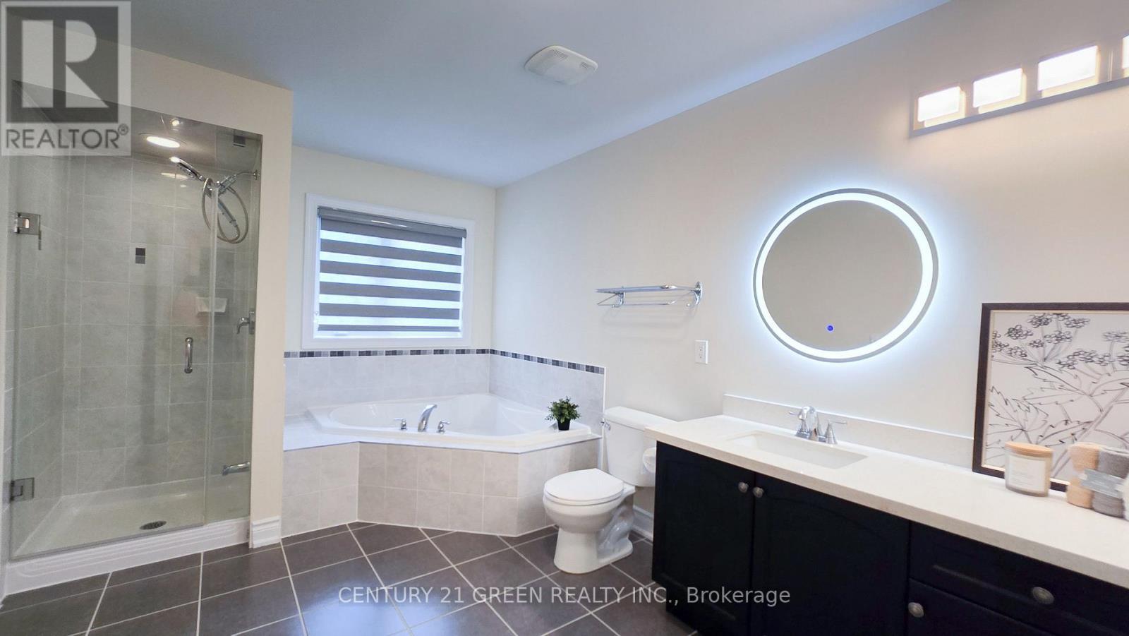 61 Magdalan Crescent, Richmond Hill, ON