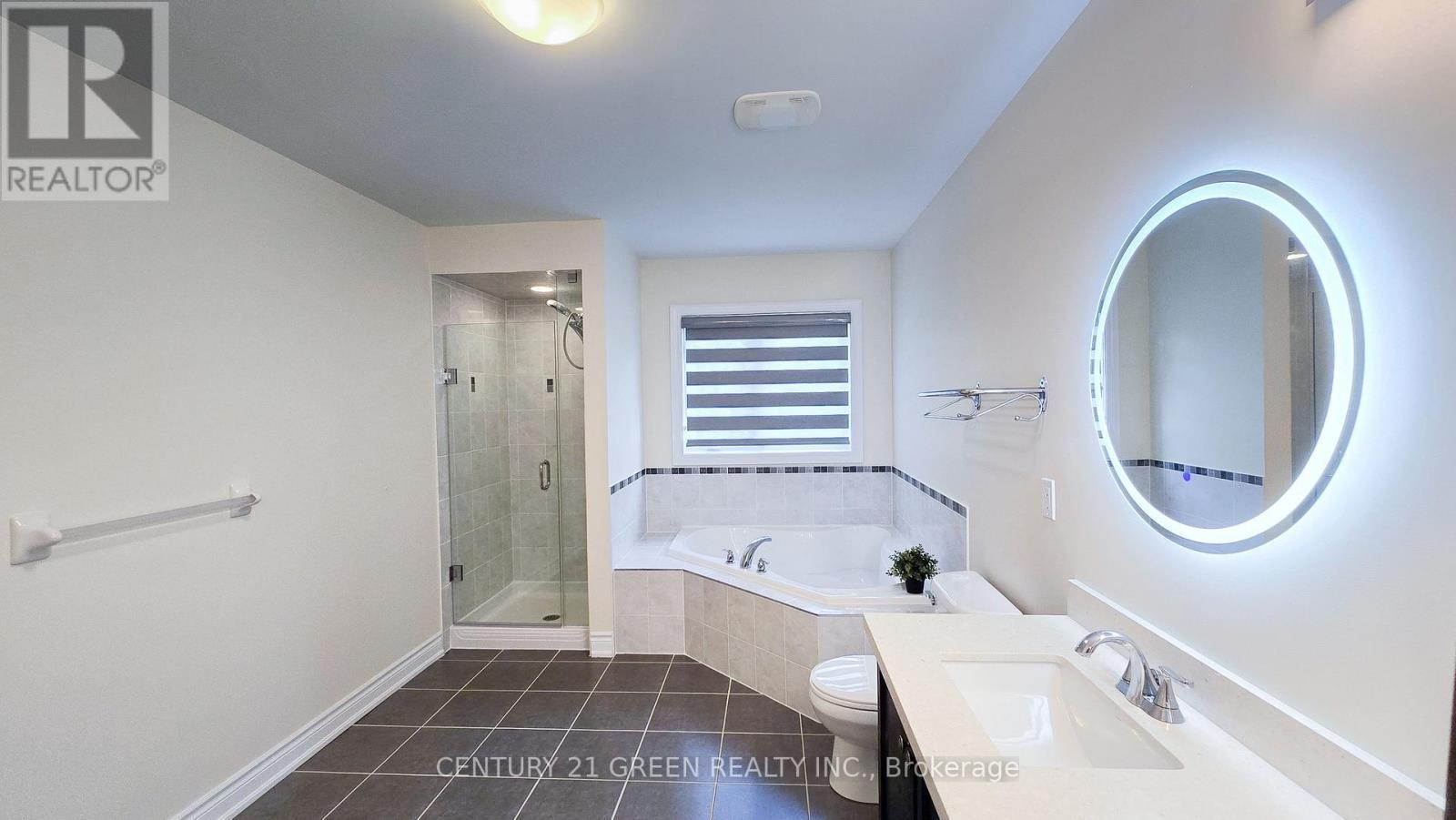 61 Magdalan Crescent, Richmond Hill, ON