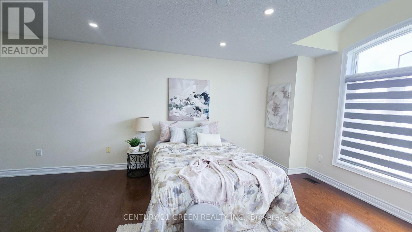 61 Magdalan Crescent, Richmond Hill, ON