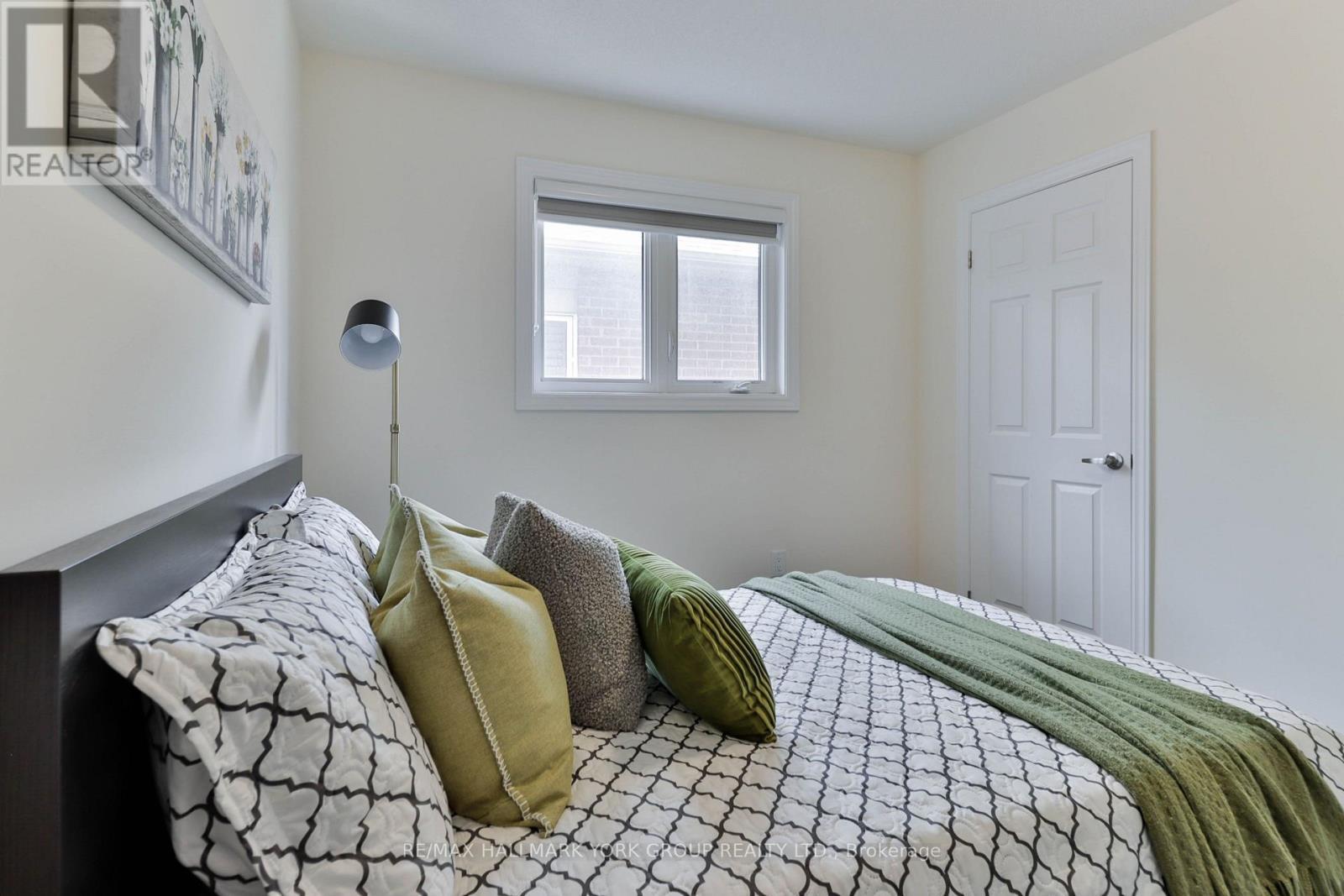 434 Ritas Avenue, Newmarket, ON - Indoor Photo Showing Bedroom