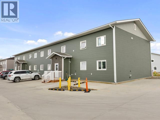 105-250 Olive May Way, Whitehorse, YT - Outdoor