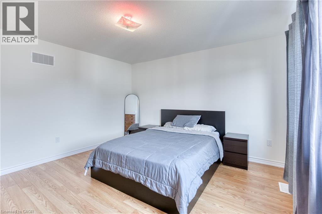 12 Hylton Drive, Barrie, ON - Indoor Photo Showing Bedroom