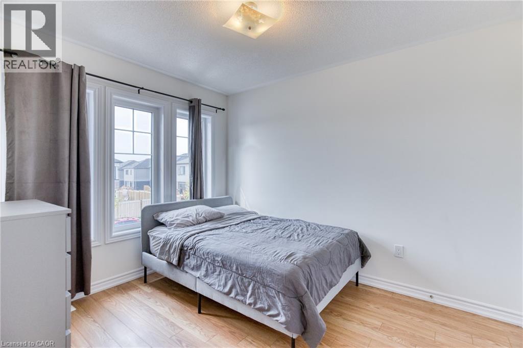12 Hylton Drive, Barrie, ON - Indoor Photo Showing Bedroom