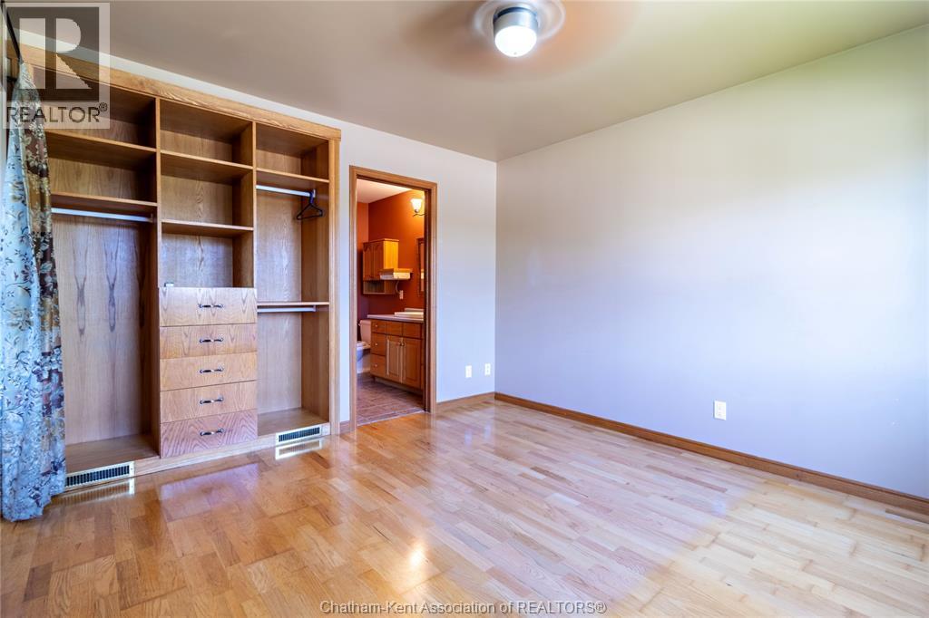 6121 Emerson Avenue, Comber, ON - Indoor Photo Showing Other Room