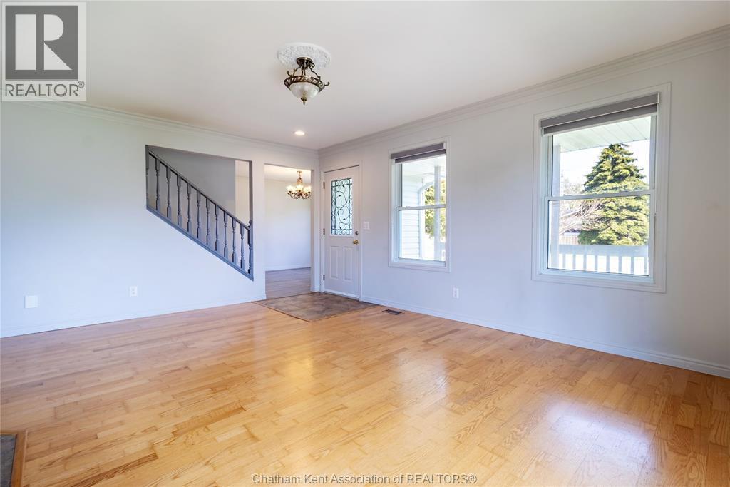 6121 Emerson Avenue, Comber, ON - Indoor Photo Showing Other Room