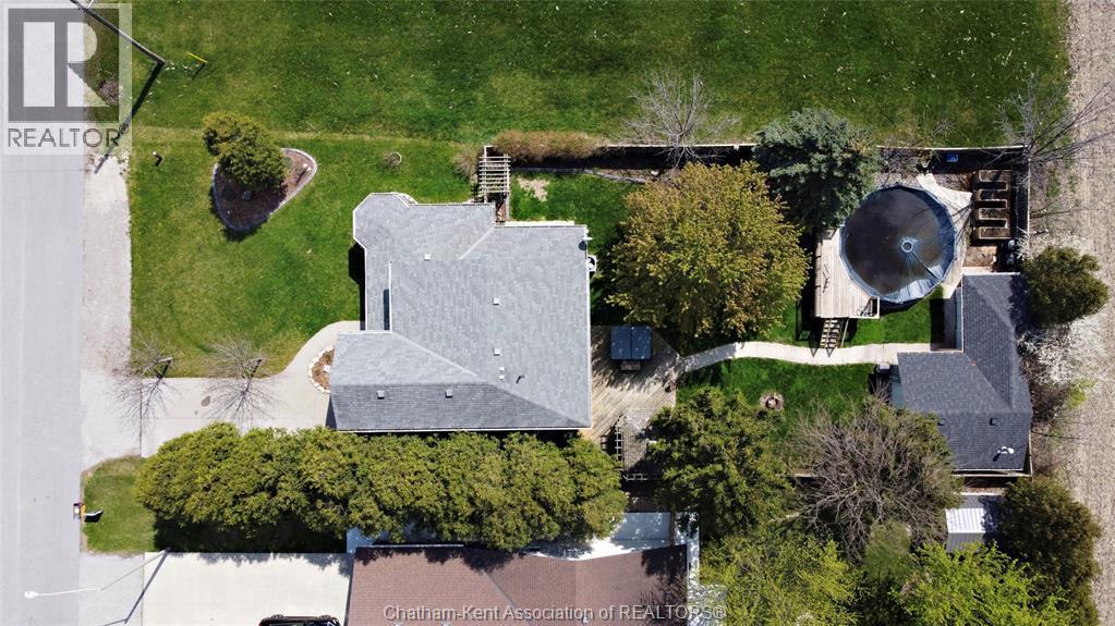 6121 Emerson Avenue, Comber, ON - Outdoor