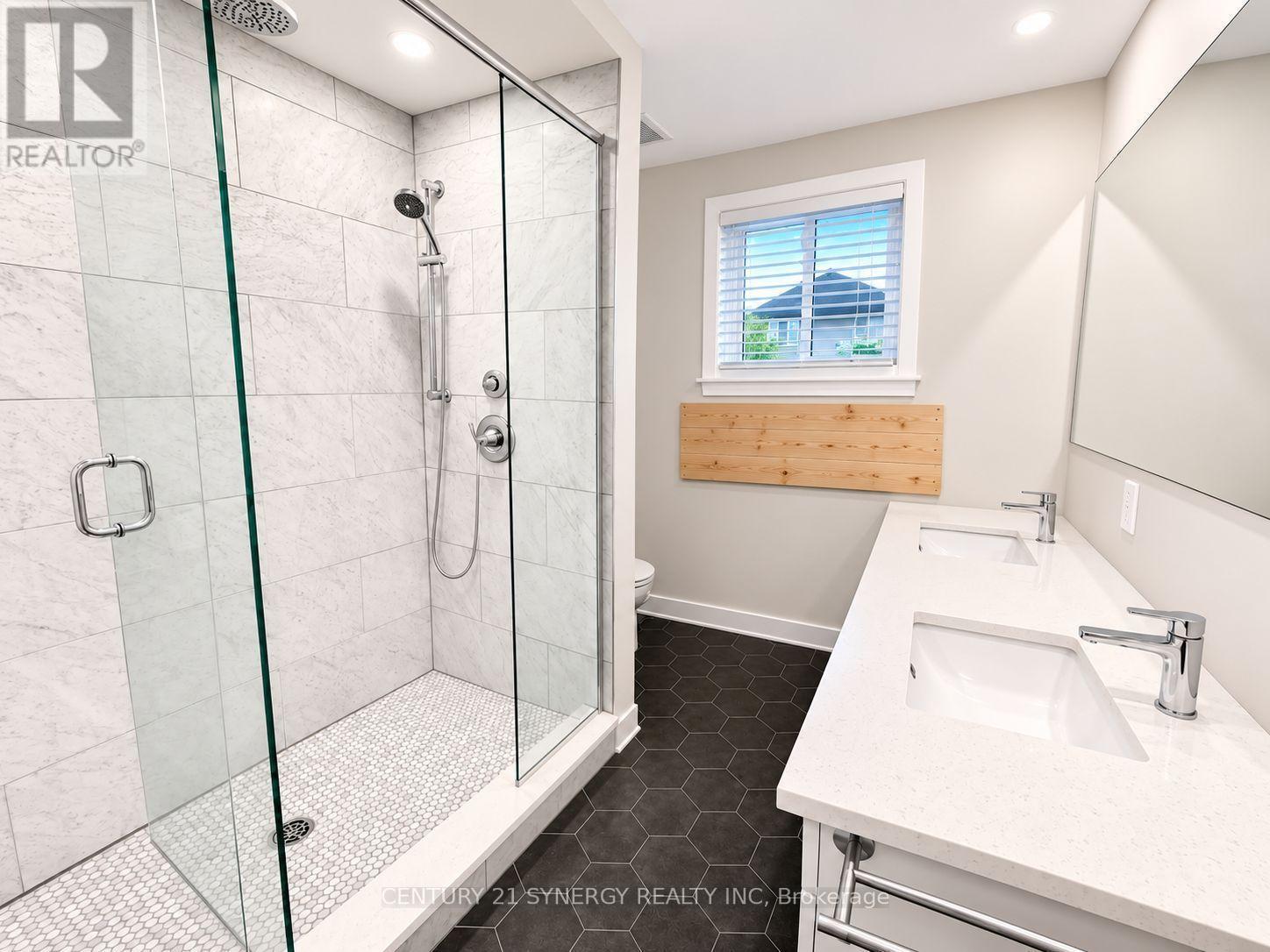 Bathroom Main Level - Colour Enhanced - 26 Turtleback Way, Ottawa, ON - Indoor Photo Showing Bathroom