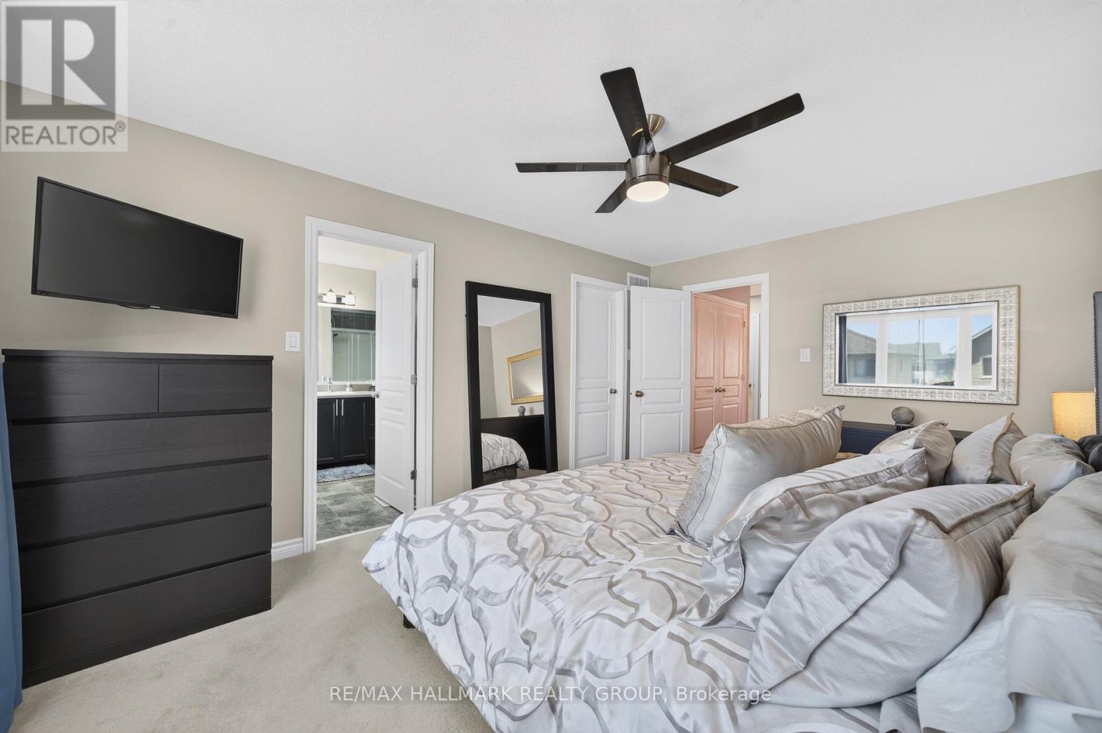 399 Livery Street, Ottawa, ON - Indoor Photo Showing Bedroom
