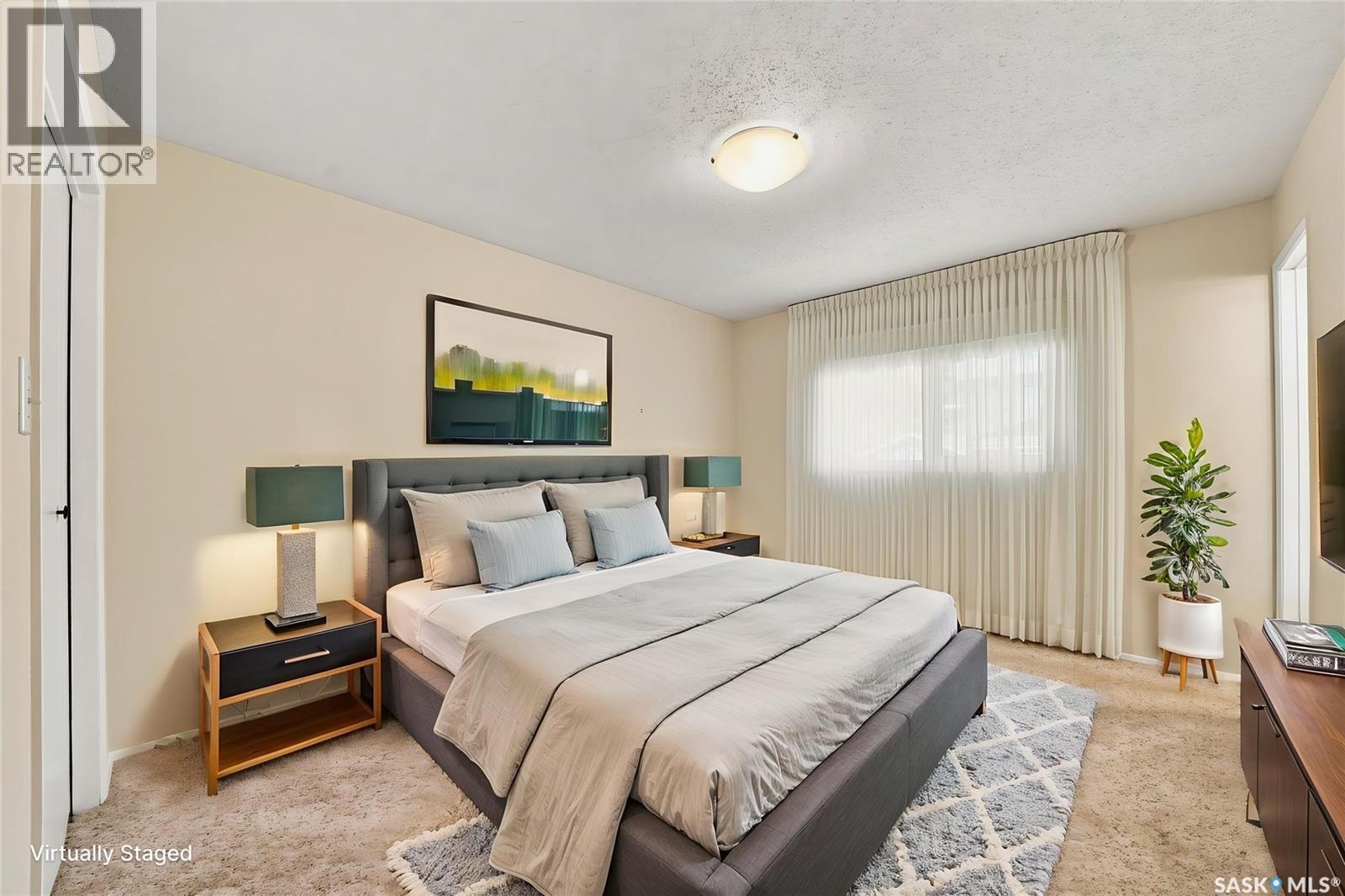 725 7Th Street E, Saskatoon, SK - Indoor Photo Showing Bedroom
