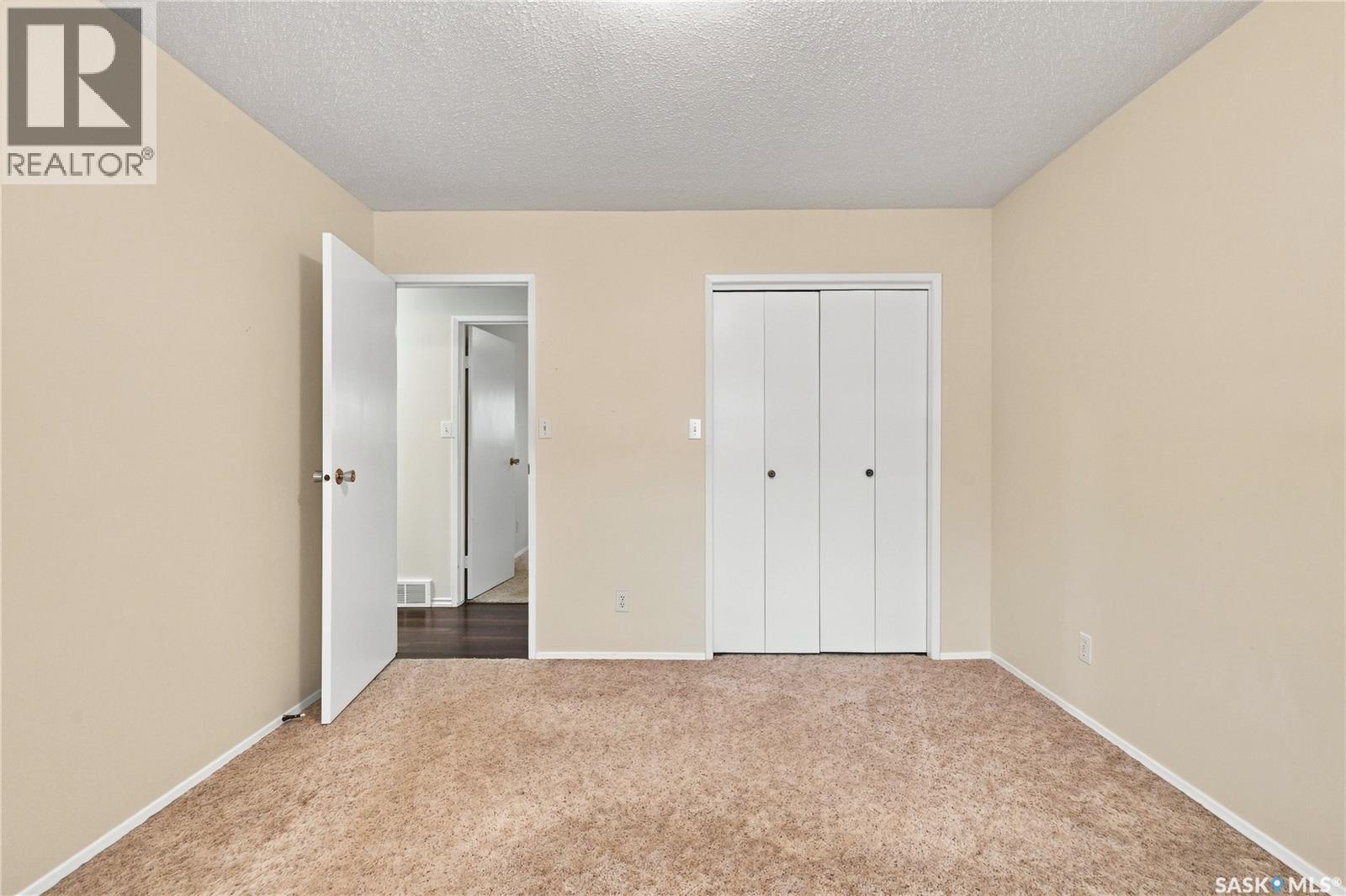 725 7Th Street E, Saskatoon, SK - Indoor Photo Showing Other Room