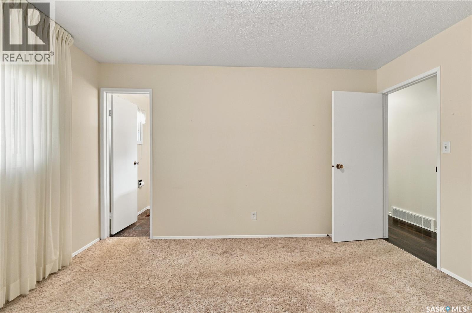725 7Th Street E, Saskatoon, SK - Indoor Photo Showing Other Room