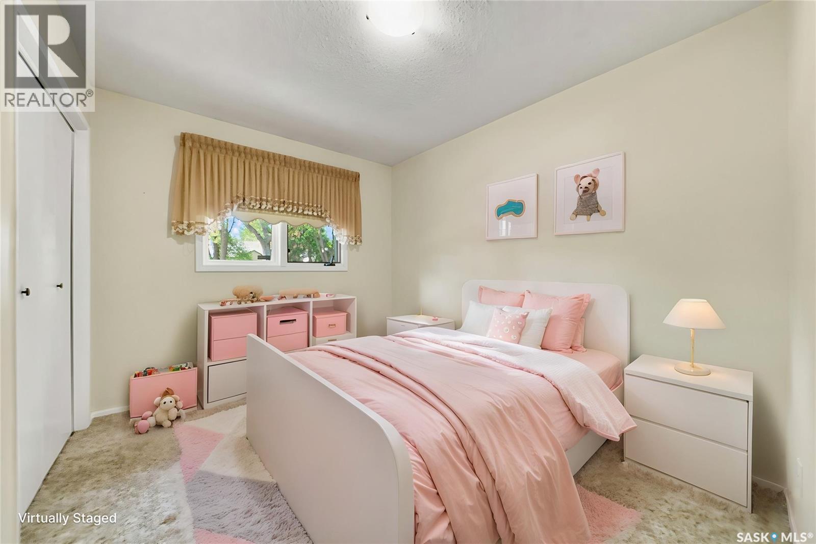725 7Th Street E, Saskatoon, SK - Indoor Photo Showing Bedroom