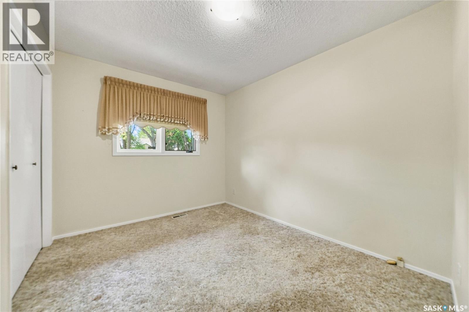 725 7Th Street E, Saskatoon, SK - Indoor Photo Showing Other Room