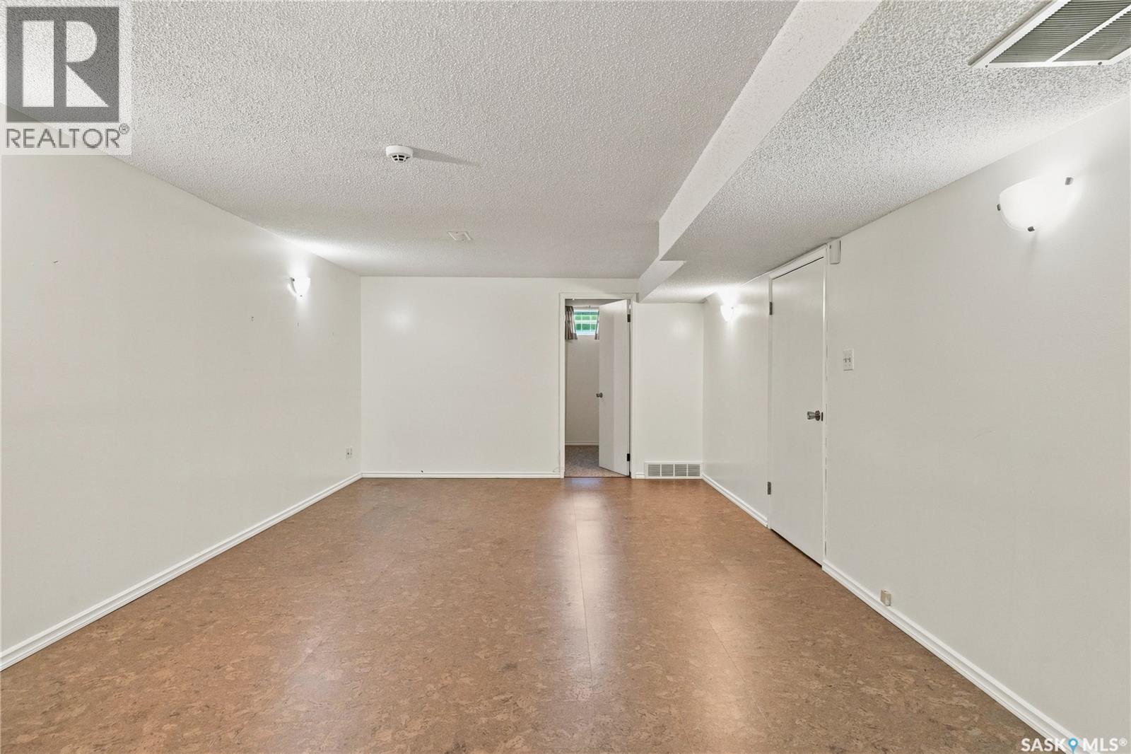 725 7Th Street E, Saskatoon, SK - Indoor Photo Showing Other Room