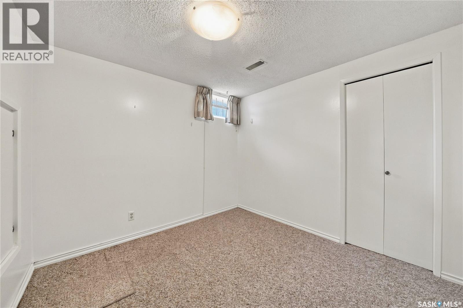 725 7Th Street E, Saskatoon, SK - Indoor Photo Showing Other Room