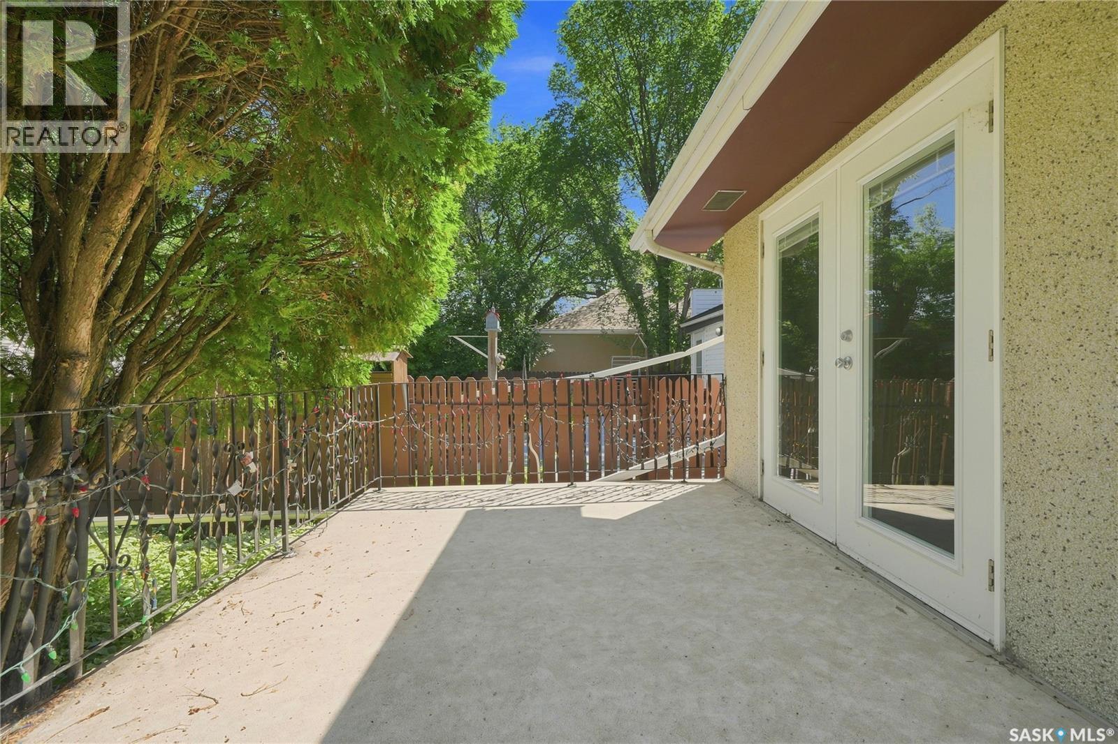 725 7Th Street E, Saskatoon, SK - Outdoor