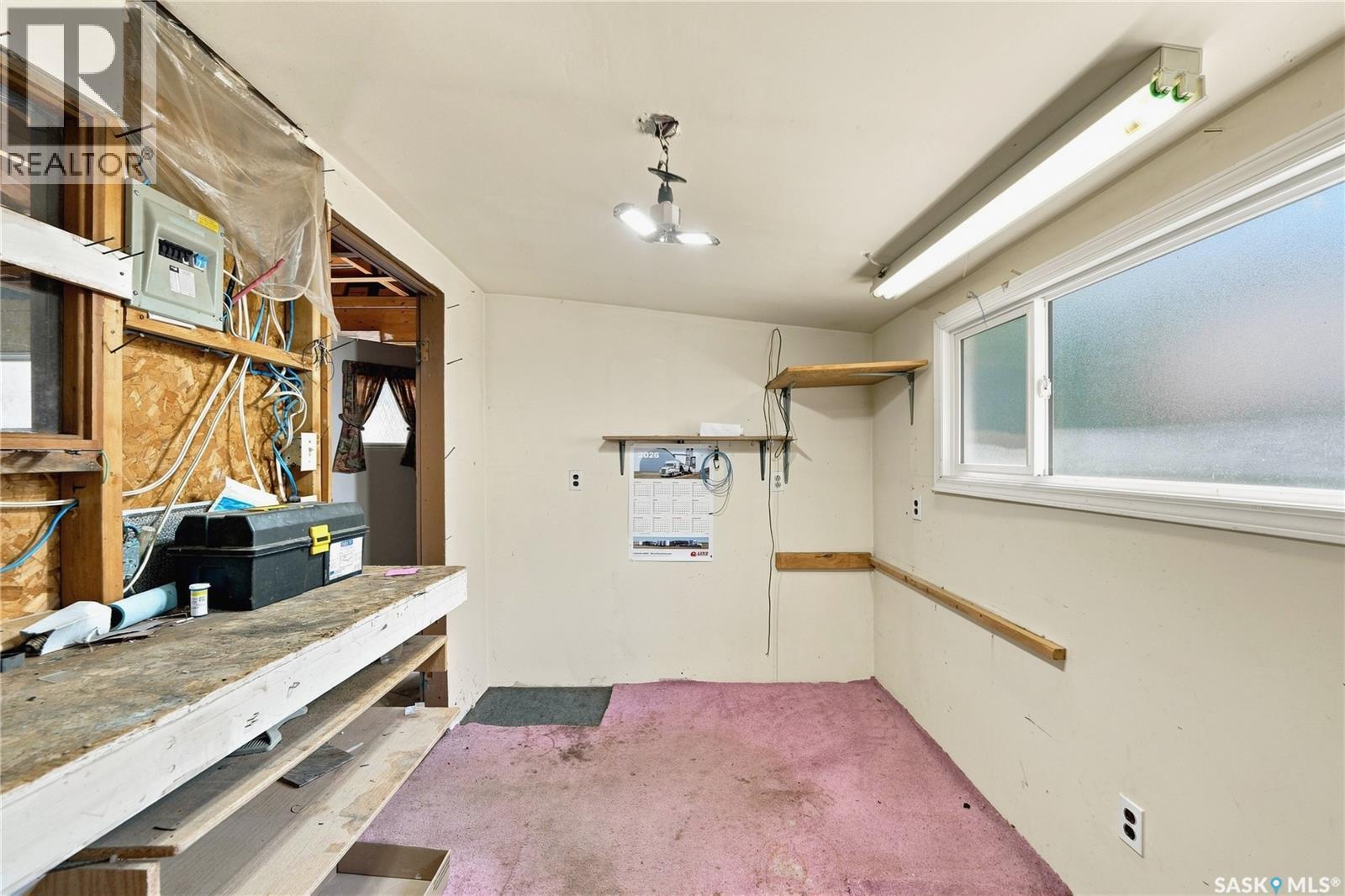 725 7Th Street E, Saskatoon, SK - Indoor