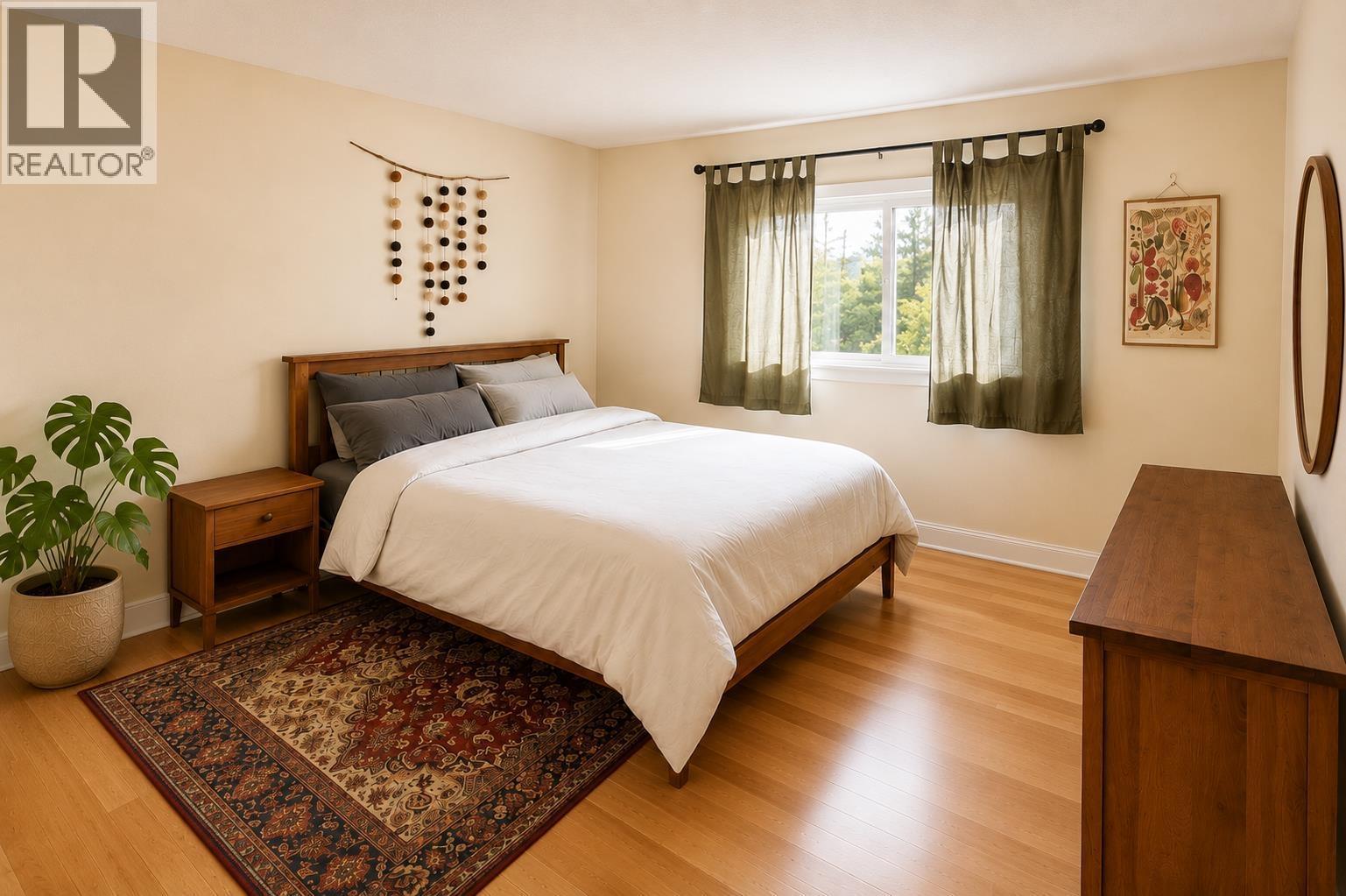 3615 Alfred Avenue, Smithers, BC - Indoor Photo Showing Bedroom