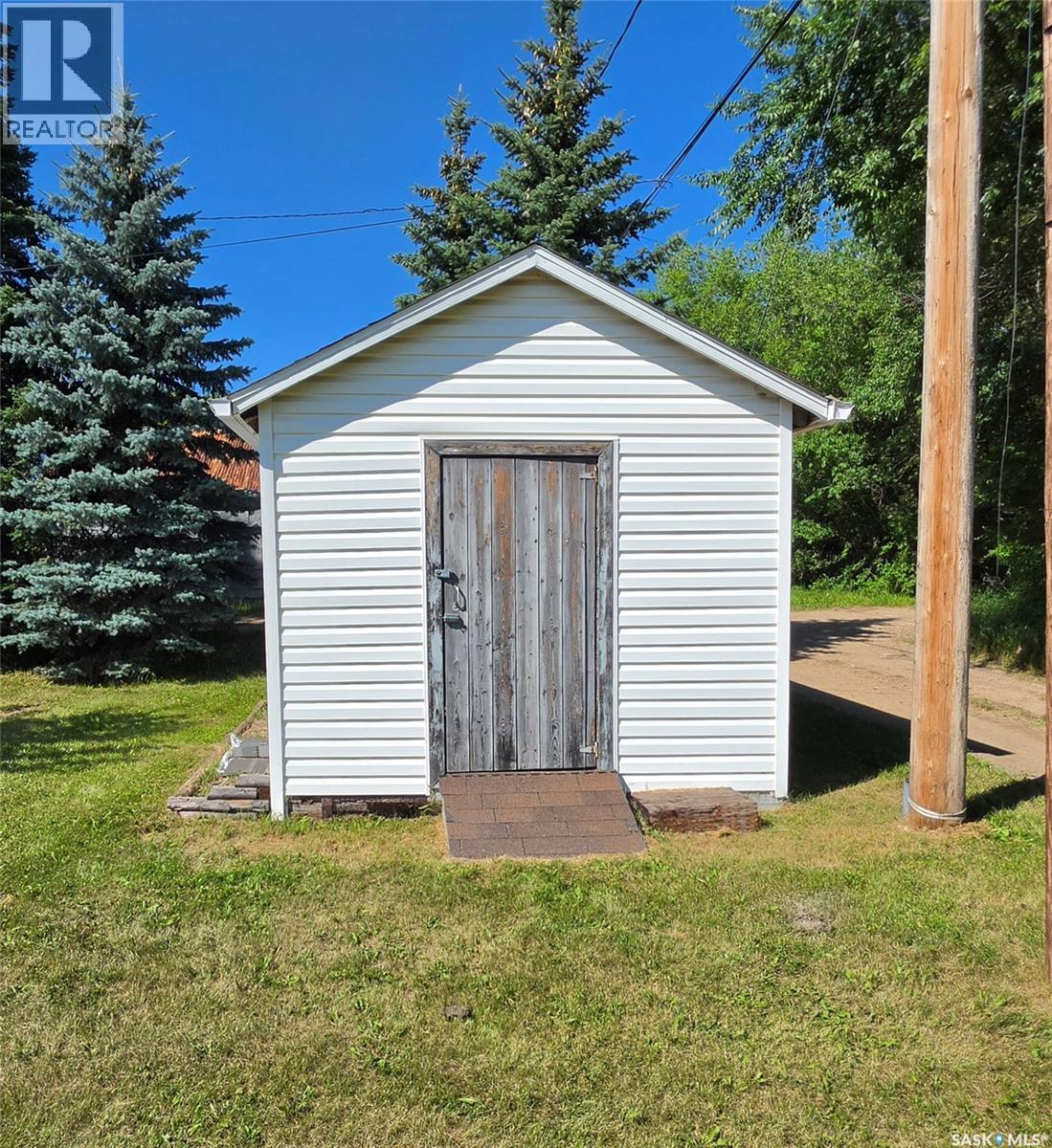 324 Laing Street, Sturgis, SK - Outdoor