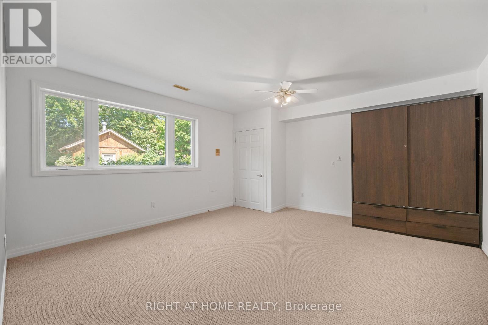 39 Grovetree Road, Toronto, ON - Indoor Photo Showing Other Room