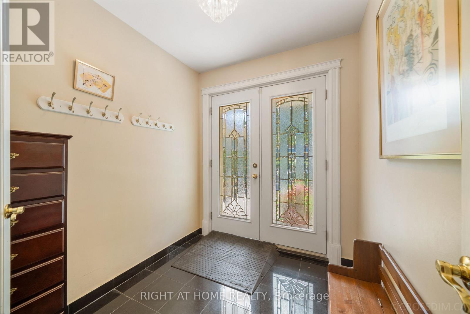 39 Grovetree Road, Toronto, ON - Indoor Photo Showing Other Room