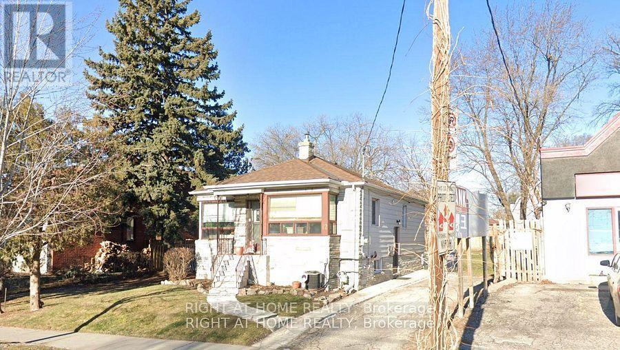 12 Connaught Avenue, Toronto, ON - Outdoor