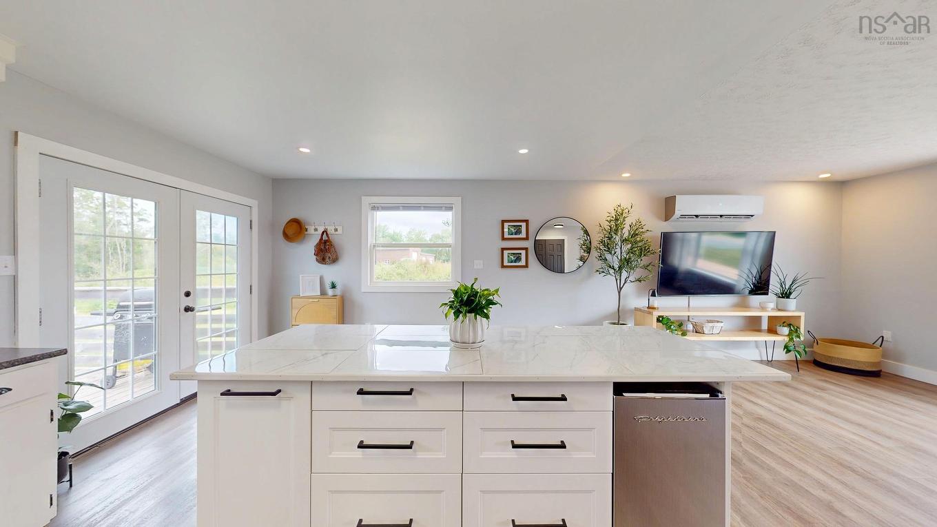 58 Three Mile Plains Cross Road, Three Mile Plains, NS - Indoor Photo Showing Kitchen