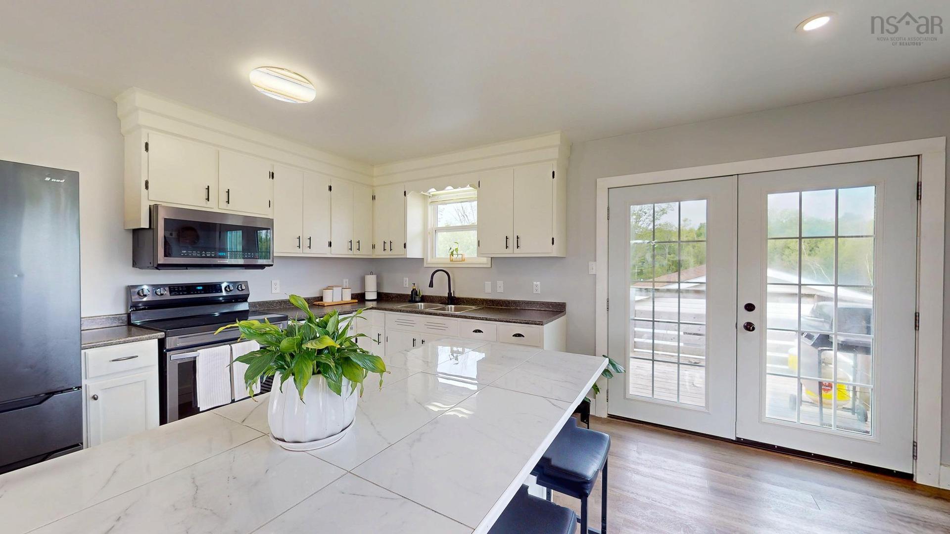 58 Three Mile Plains Cross Road, Three Mile Plains, NS - Indoor Photo Showing Kitchen