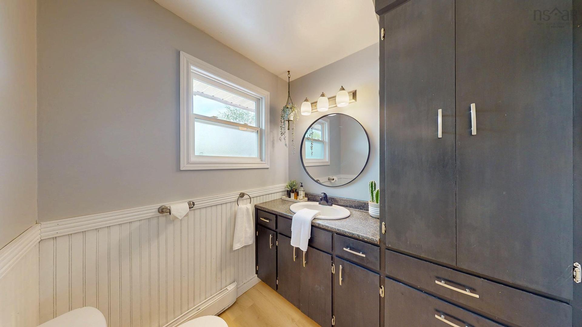 58 Three Mile Plains Cross Road, Three Mile Plains, NS - Indoor Photo Showing Bathroom